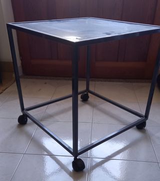 Tavolino in ferro