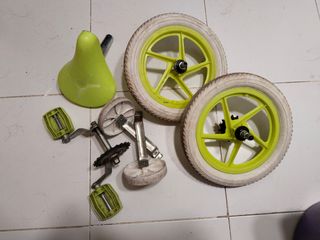 Lote piezas bicicleta infantil ruedas palos 
