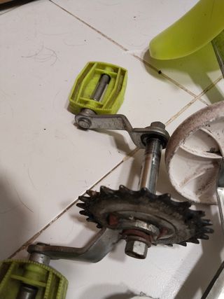 Lote piezas bicicleta infantil ruedas palos 