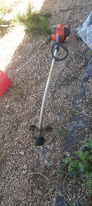 desbrozadora corta bordillos huspvarna