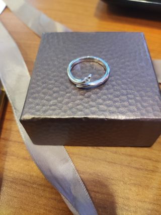 Anillo pedida oro blanco y diamante 