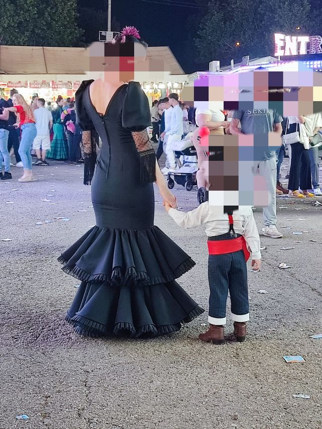 Traje flamenca negro
