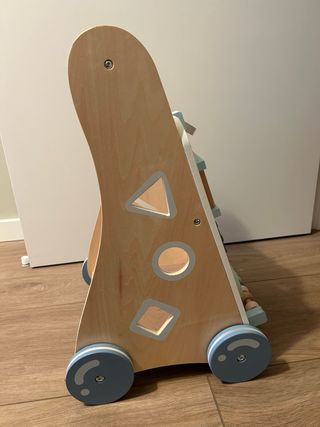 Andador correpasillos madera bebe