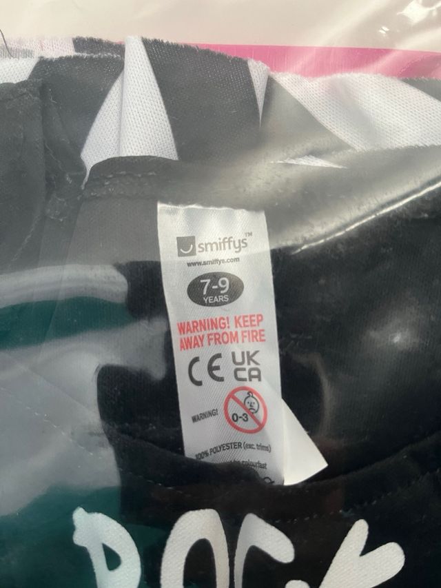 Disfraz Rockstsar talla 7-9 años con guitarra