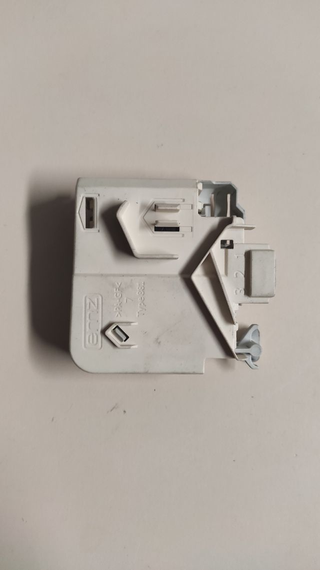 Cierre puerta lavadora Bosch