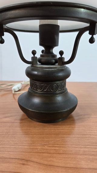 PEQUEÑA LÁMPARA DE SOBREMESA VINTAGE
