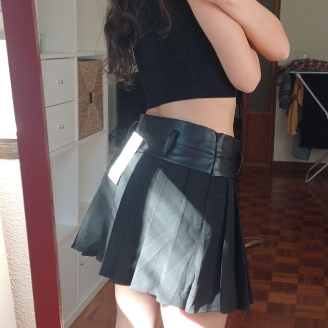 Falda pantalón efecto piel Zara