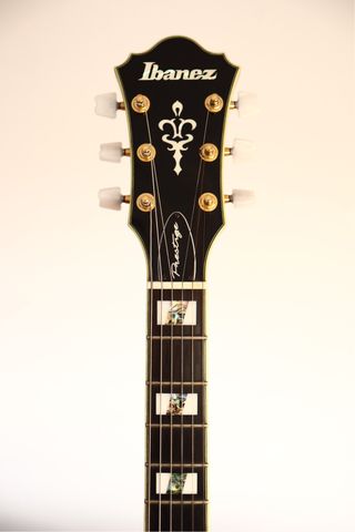 Guitarra Jazz Ibanez AF200 Prestige