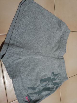 Pantaloncini Nike