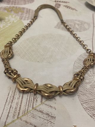 Collar para mujer.