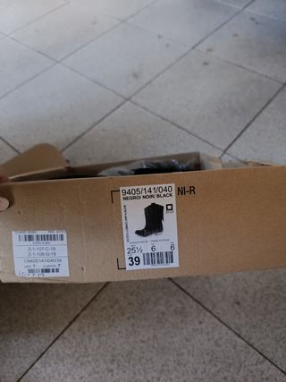 Botín negro cowboy talla 39