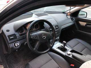 Mercedes-Benz c220 c220 2010