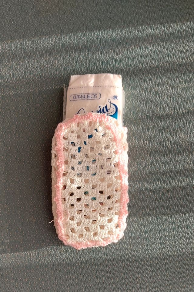 Funda pañuelos de ganchillo/crochet.