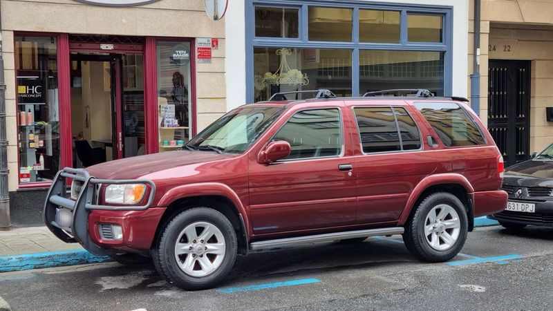 Nissan Pathfinder 3.5 V6 LE - foto 1