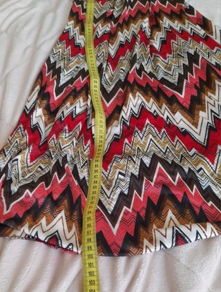 Abito estivo leggero con famosa fantasia