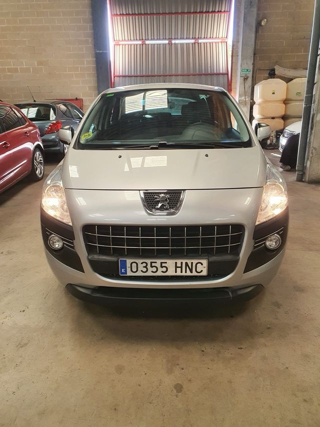 Peugeot 3008 2012