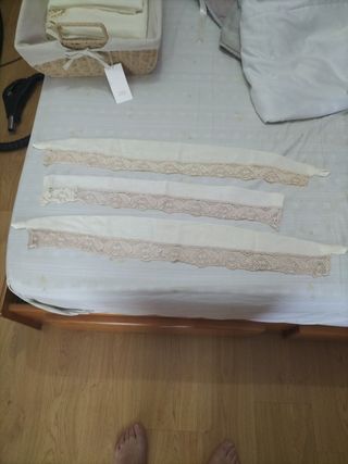 3 Cortinas encaje bolillos Camariñas y bandeja