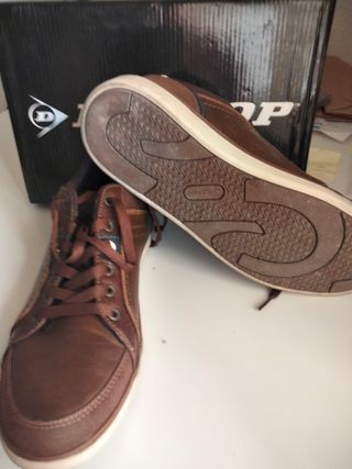 Deportivas Dunlop, pantalón y sudadera