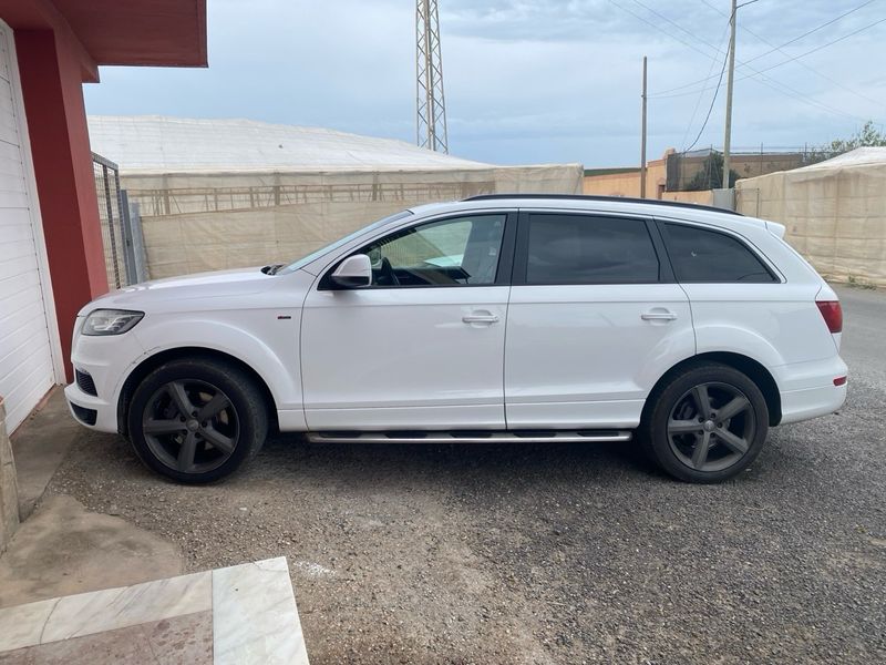 Audi Q7 2011 - foto 1