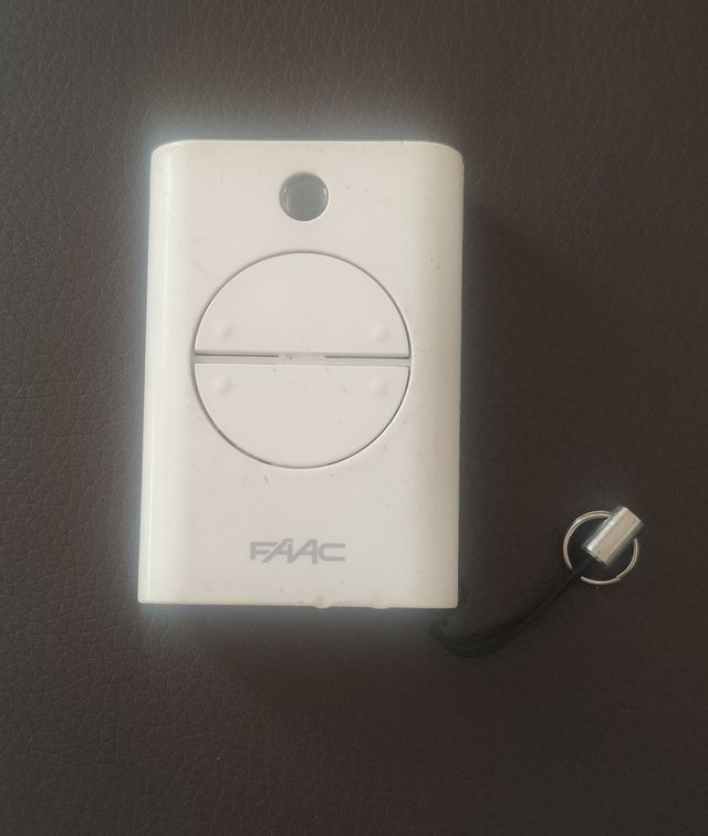 Mando de garaje FAAC