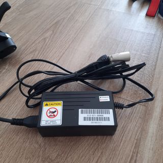 Motor silla ruedas ayuda al acompañante.