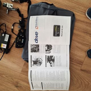 Motor silla ruedas ayuda al acompañante.