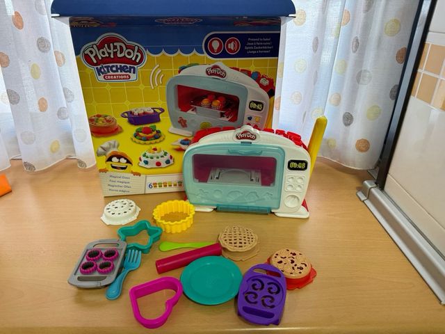 Horno mágico Play-Doh de segunda mano por 10 EUR en Arganda del