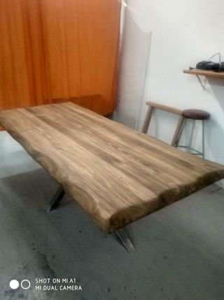 Muebles y mesas a medida 