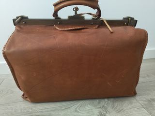 Maleta de piel antigua hecha a mano