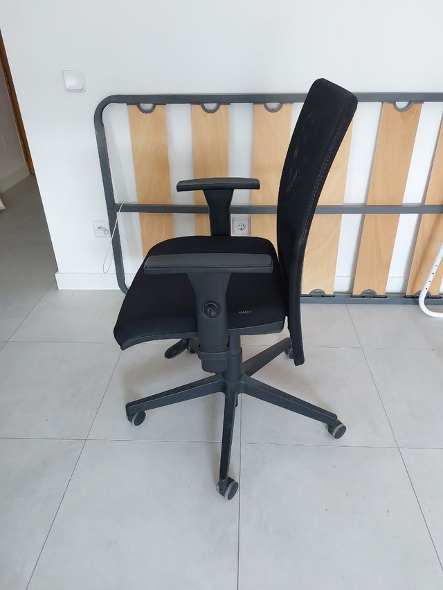 Silla de oficina regulable
