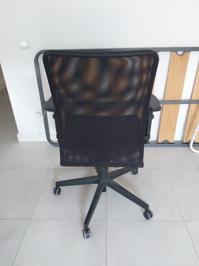 Silla de oficina regulable