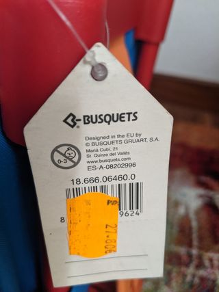 Mochila BUSQUETS con llavero y carrito.