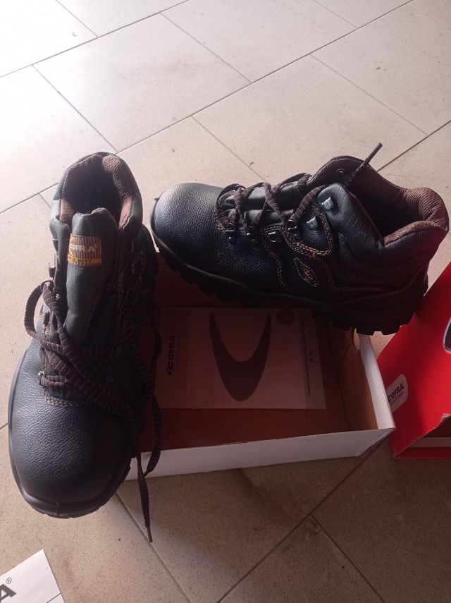 Scarpe antinfortunistiche COFRA
