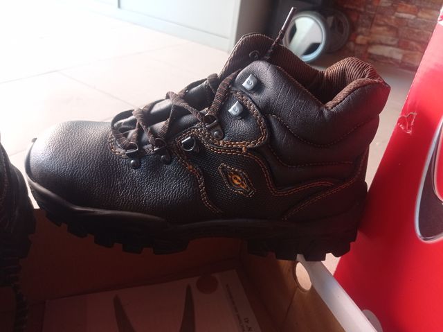 Scarpe antinfortunistiche COFRA