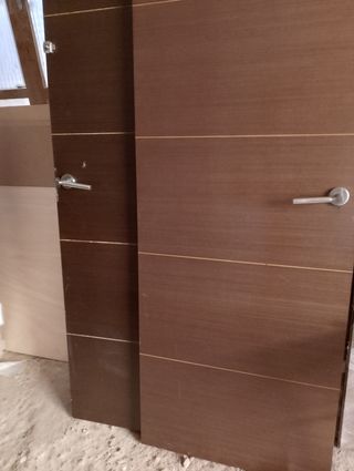 Puertas de paso wengue lisas ranuradas