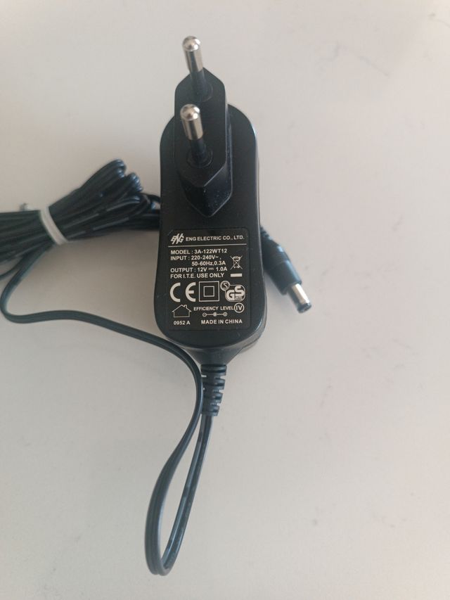 caricabatterie di uscita 12V