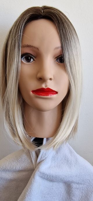 Peluca  bob rubi blanco 