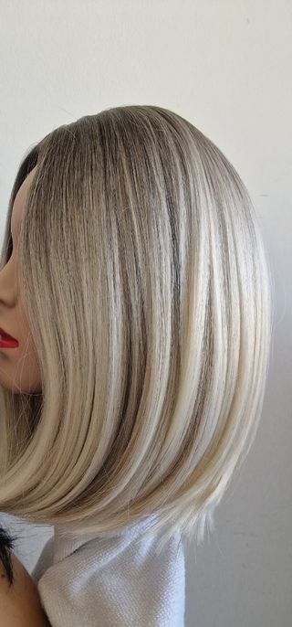 Peluca  bob rubi blanco 
