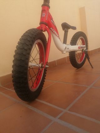 Bicicleta sin pedales