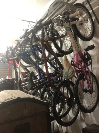 bicicleta casco ruedas