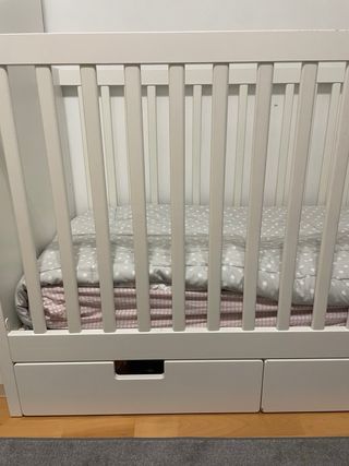 Cuna-cama evolutiva ikea. 