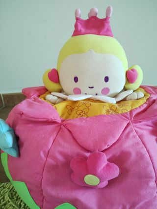 Conjunto alfombra, perchas y ponetodo princesa