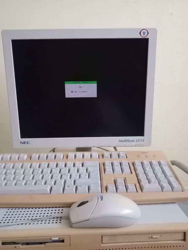 Ordenador sobremesa vintage,leer descripción.