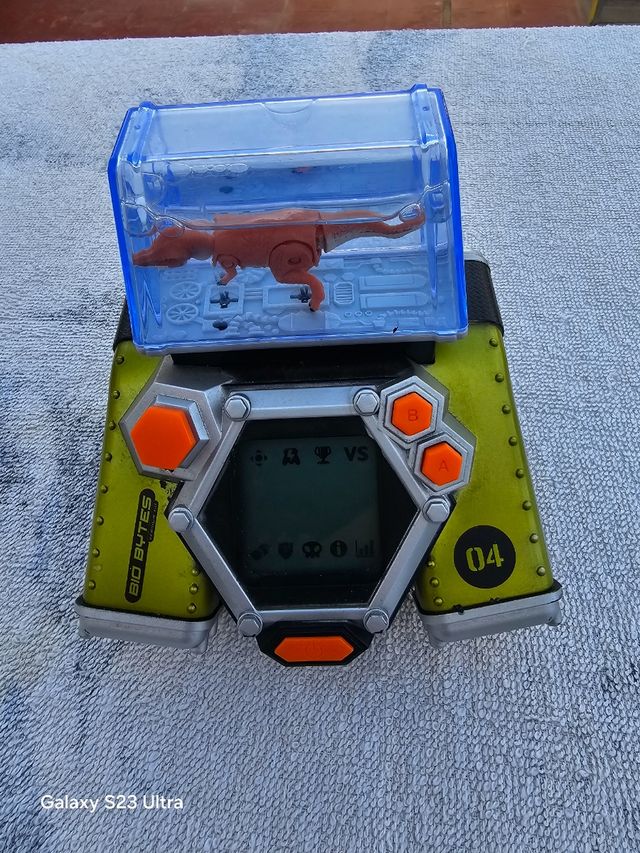 CONSOLA ANTIGUA BIO BYTES T-REX