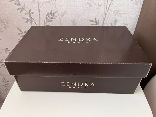 Sandalias estampadas piel El Corte Inglés . Nº 37