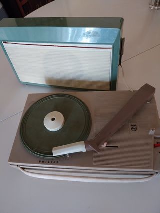 TOCADISCOS PLASTICO AÑOS 60