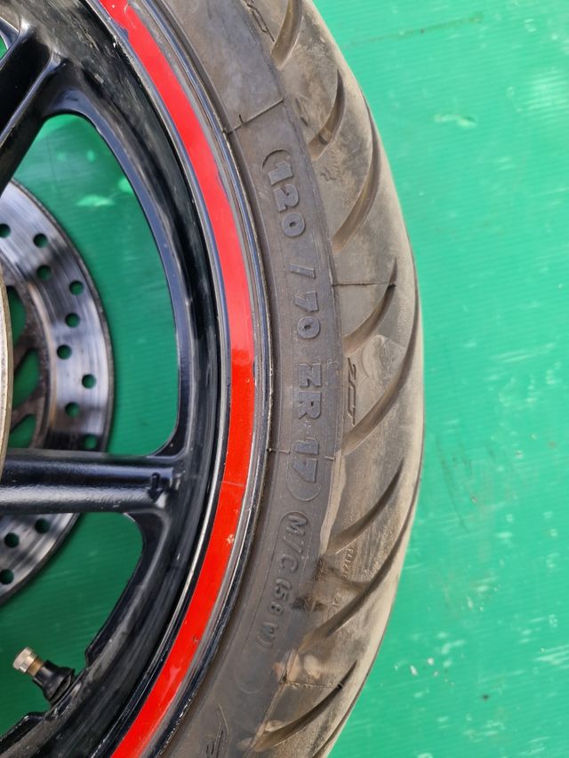 Rueda delantera vfr 750 rc36