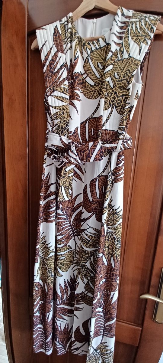 Vestido midi estampado de ColourNude