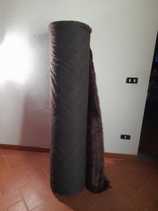 Pezza di peluche marrone pelo lungo