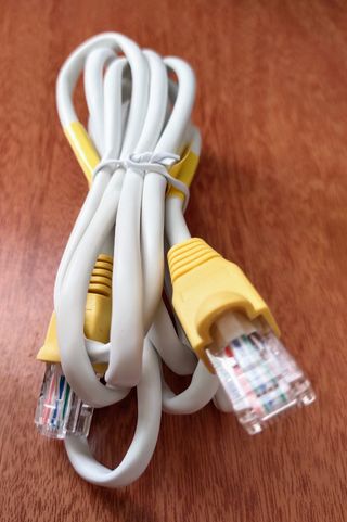 Cable RJ-45 en espiral Cat 5e 2m.